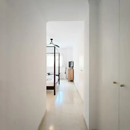 The Heart Of Nueva Andalucia Apartment *