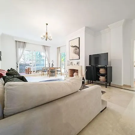 Apartment The Heart Of Nueva Andalucia *